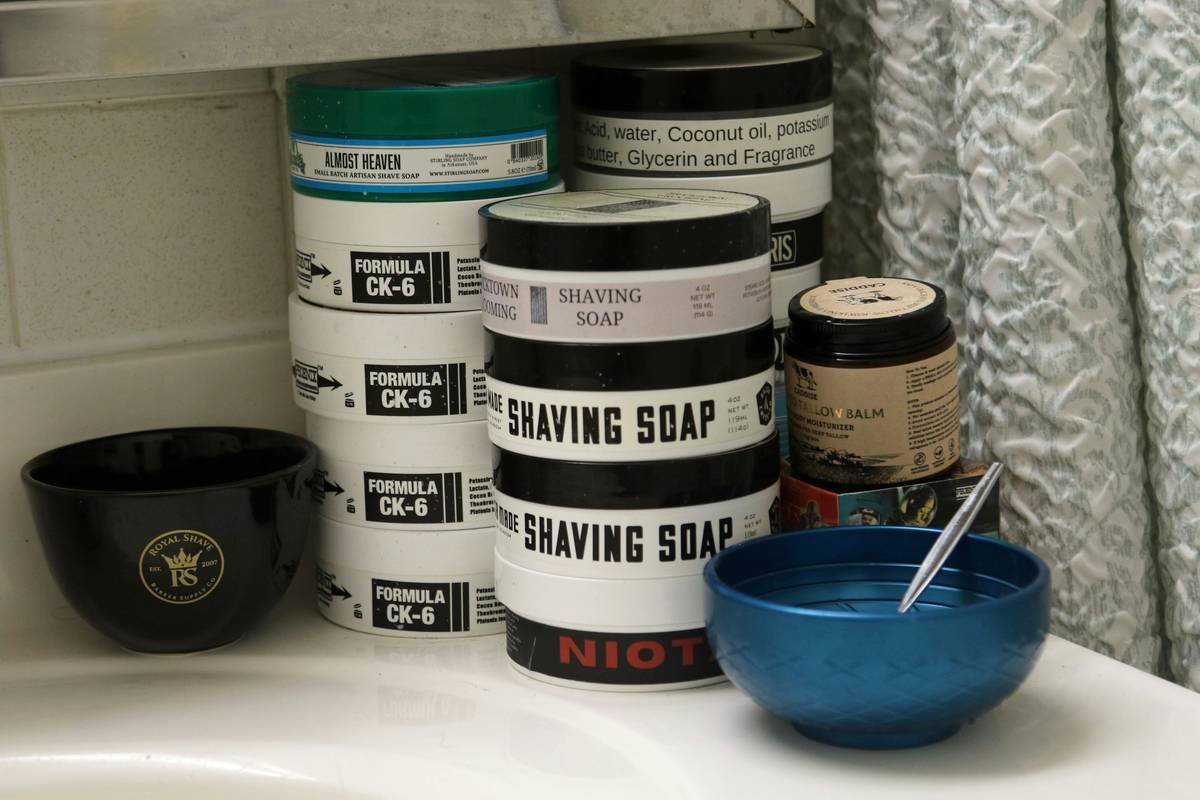 Moisturizing Shaving Gels: 7 Proven Ways to Avoid Painful Razor Burn